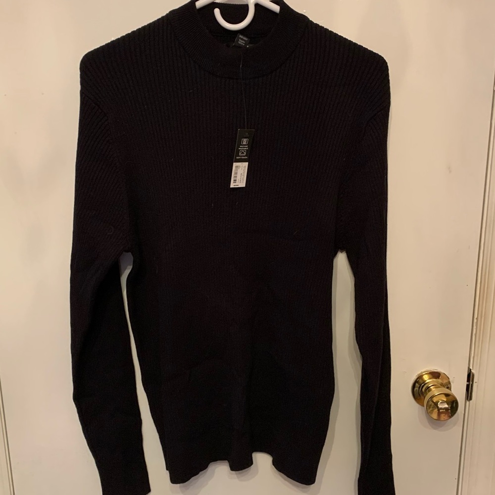 NWT soft touch Mens mock neck sweater